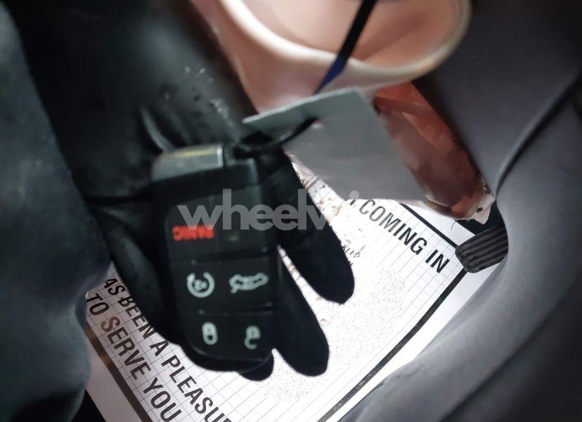 Photo 11 of 2015 Chrysler 200 LIMITED (VIN 1C3CCCAB5FN715748)