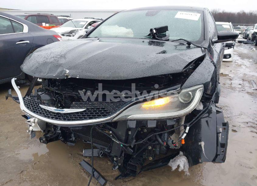 Photo 2 of 2015 Chrysler 200 LIMITED (VIN 1C3CCCAB5FN715748)