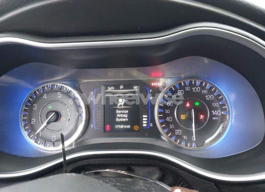 Photo 7 of 2015 Chrysler 200 LIMITED (VIN 1C3CCCAB5FN715748)