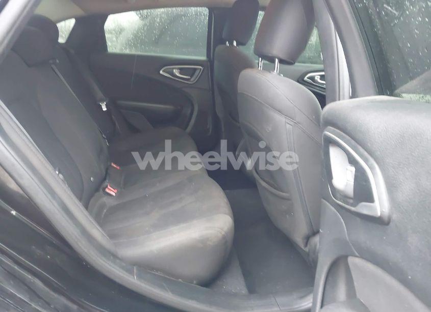 Photo 8 of 2015 Chrysler 200 LIMITED (VIN 1C3CCCAB5FN715748)