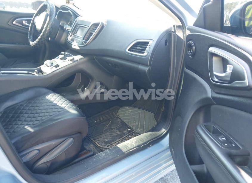 Photo 5 of 2015 Chrysler 200 LIMITED (VIN 1C3CCCAB5FN724806)