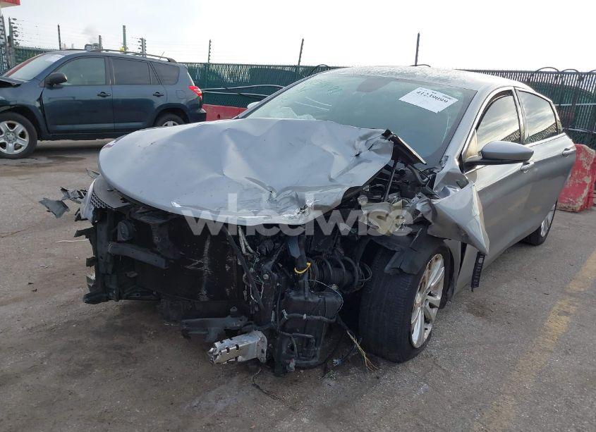 Photo 6 of 2016 Chrysler 200 LIMITED (VIN 1C3CCCAB5GN101381)