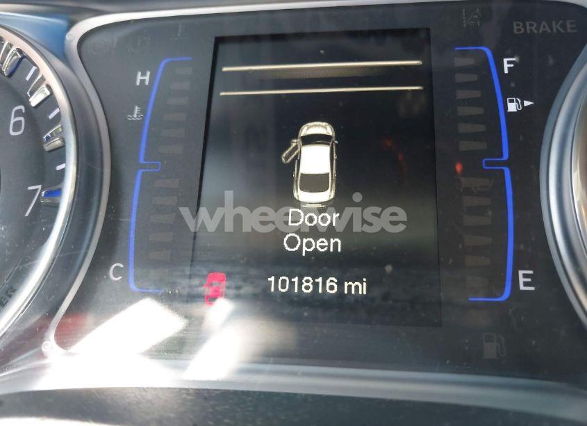 Photo 15 of 2016 Chrysler 200 LIMITED (VIN 1C3CCCAB5GN113398)