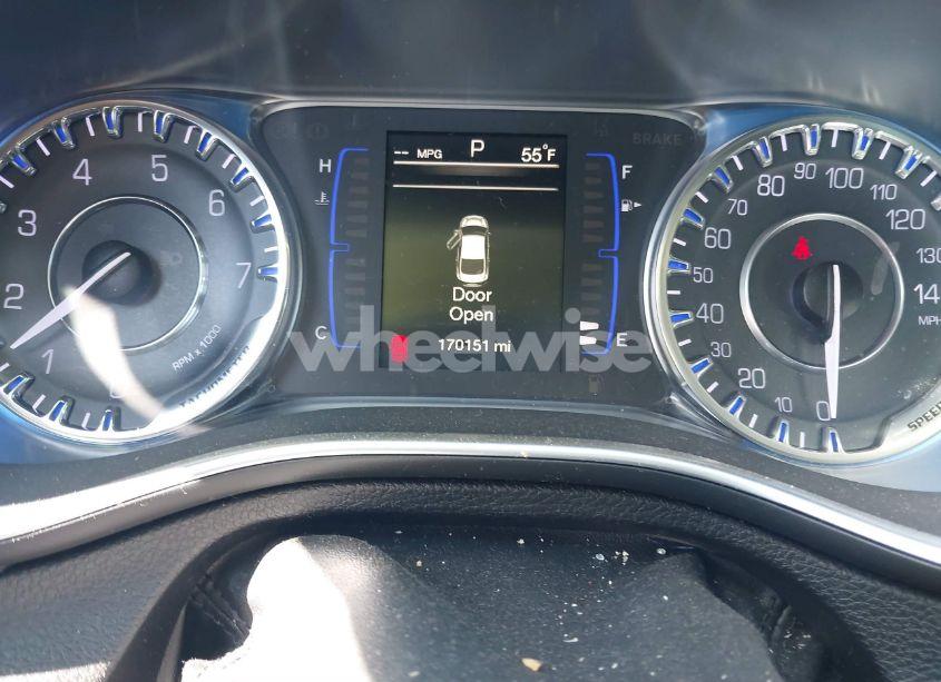 Photo 7 of 2016 Chrysler 200 LIMITED (VIN 1C3CCCAB5GN137281)