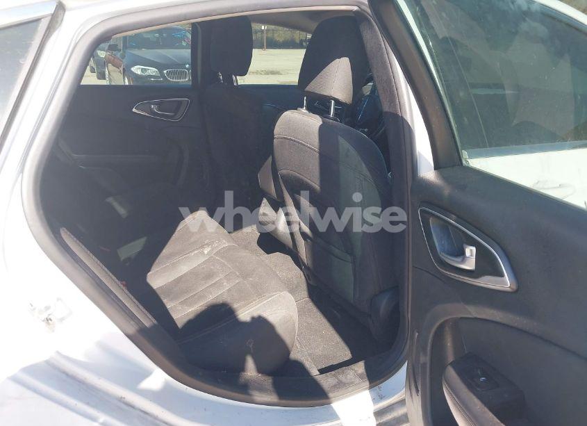 Photo 8 of 2016 Chrysler 200 LIMITED (VIN 1C3CCCAB5GN137281)