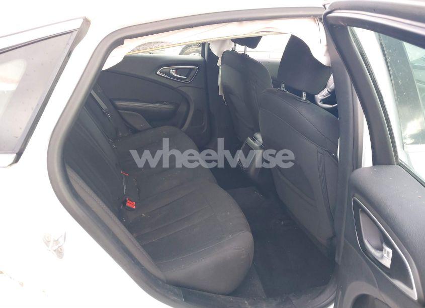 Photo 8 of 2016 Chrysler 200 LIMITED (VIN 1C3CCCAB5GN153495)