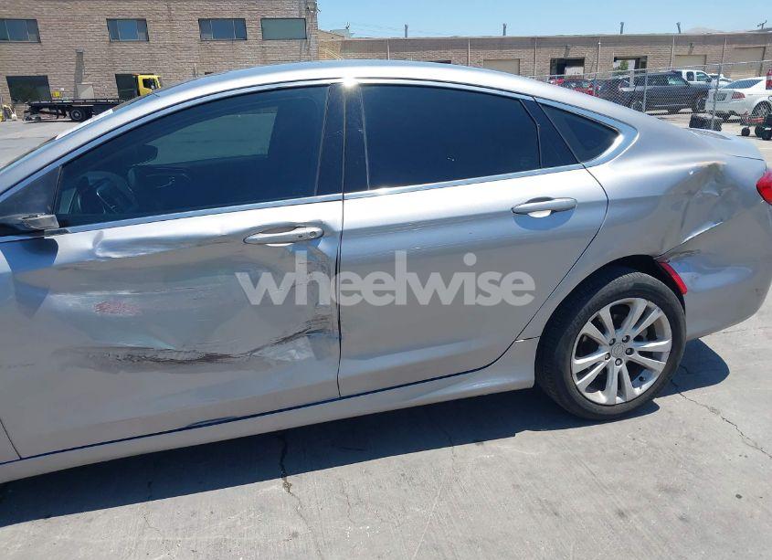 Photo 6 of 2016 Chrysler 200 LIMITED (VIN 1C3CCCAB5GN161113)