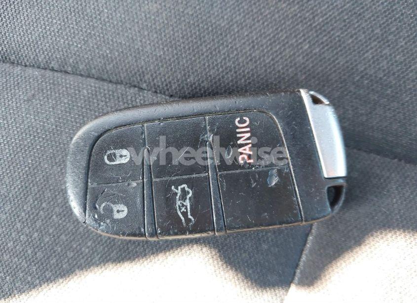 Photo 11 of 2016 Chrysler 200 LIMITED (VIN 1C3CCCAB5GN171219)