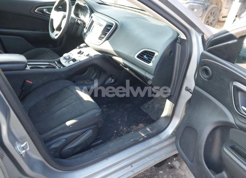 Photo 5 of 2016 Chrysler 200 LIMITED (VIN 1C3CCCAB5GN171219)