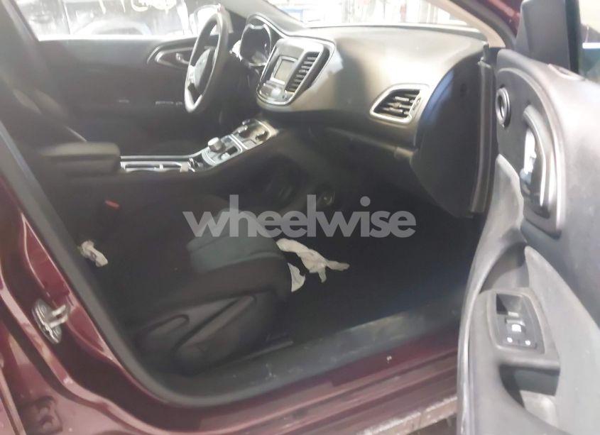 Photo 5 of 2016 Chrysler 200 LIMITED (VIN 1C3CCCAB5GN173665)