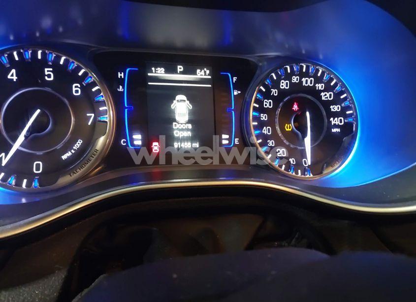 Photo 7 of 2016 Chrysler 200 LIMITED (VIN 1C3CCCAB5GN173665)
