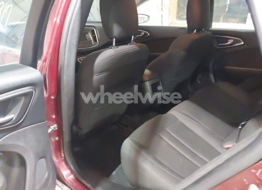 Photo 8 of 2016 Chrysler 200 LIMITED (VIN 1C3CCCAB5GN173665)