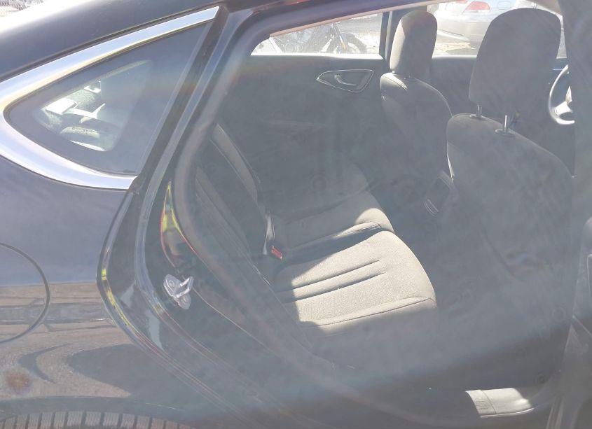 Photo 8 of 2016 Chrysler 200 LIMITED (VIN 1C3CCCAB5GN177876)