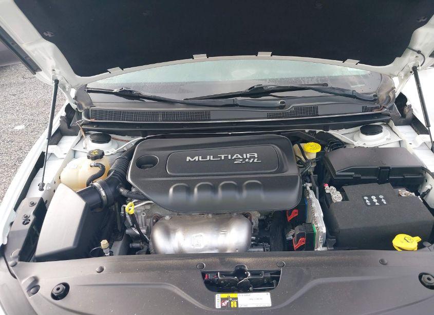 Photo 10 of 2016 Chrysler 200 LIMITED PLATINUM (VIN 1C3CCCAB5GN193740)