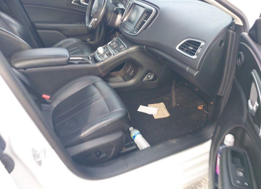 Photo 5 of 2016 Chrysler 200 LIMITED PLATINUM (VIN 1C3CCCAB5GN193740)