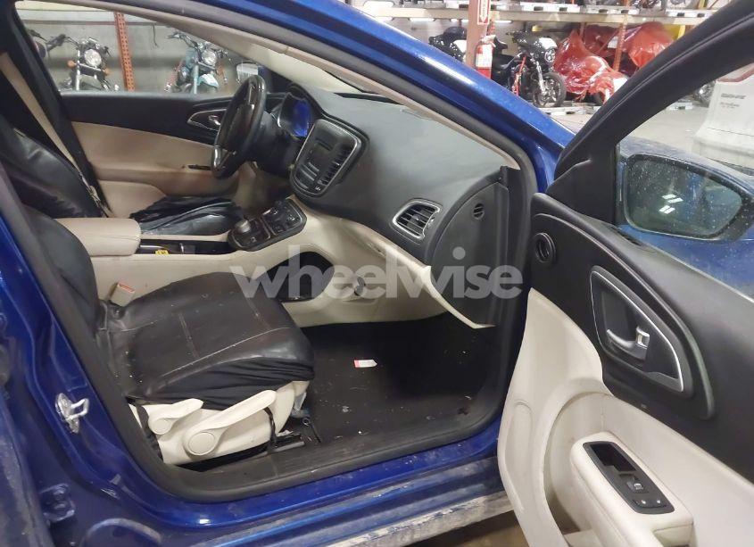 Photo 5 of 2015 Chrysler 200 LIMITED (VIN 1C3CCCAB6FN508088)