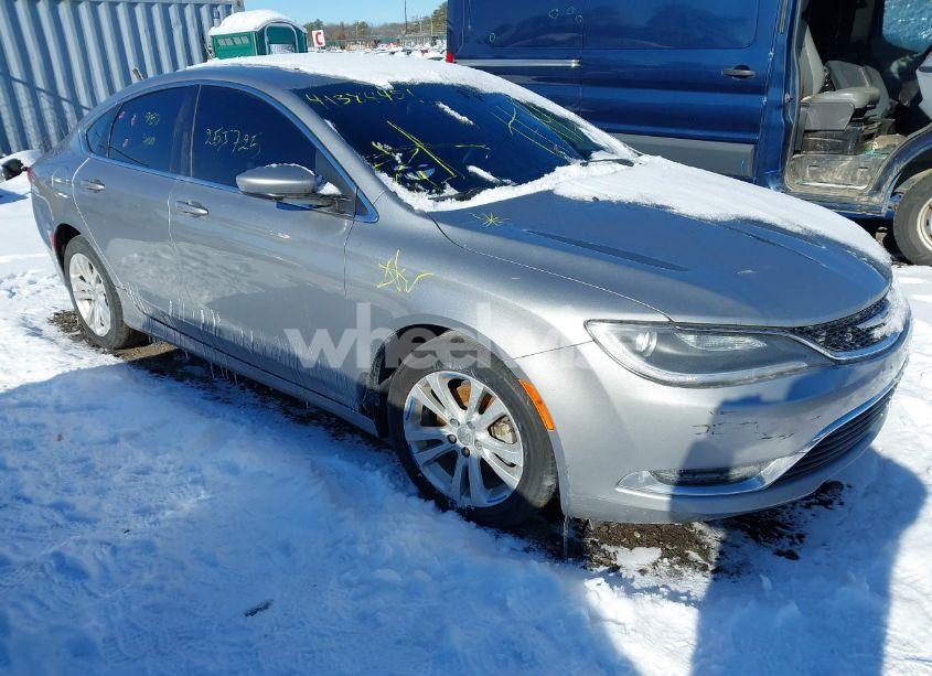 2015 Chrysler 200 LIMITED (VIN 1C3CCCAB6FN528941) main photo