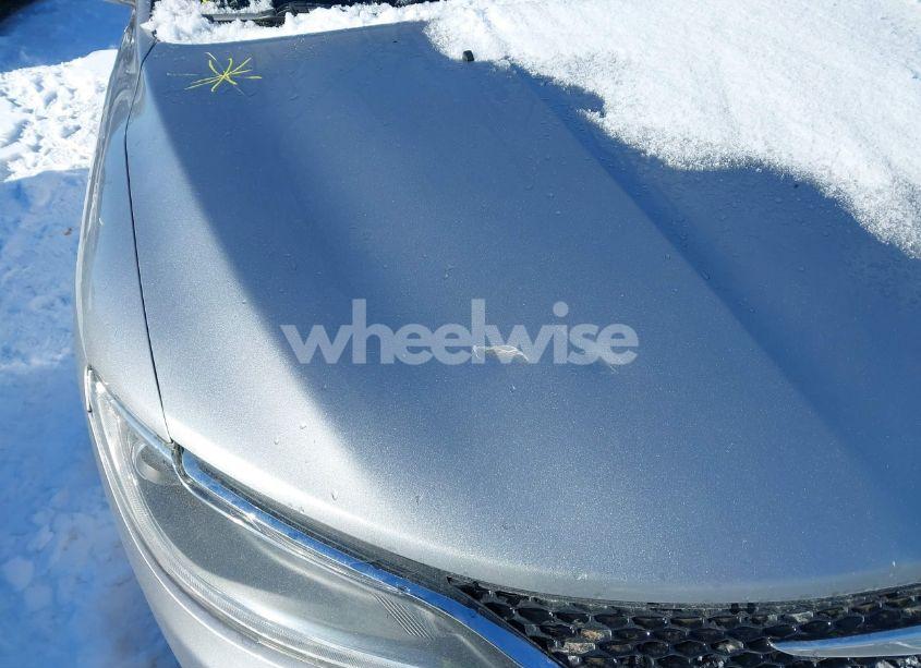 Photo 6 of 2015 Chrysler 200 LIMITED (VIN 1C3CCCAB6FN528941)