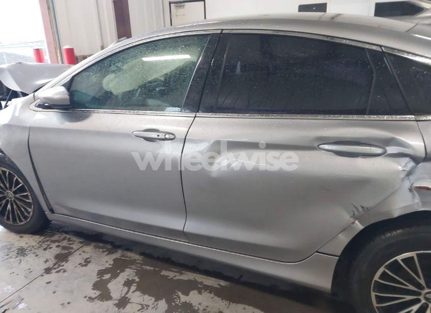 Photo 14 of 2015 Chrysler 200 LIMITED (VIN 1C3CCCAB6FN554939)