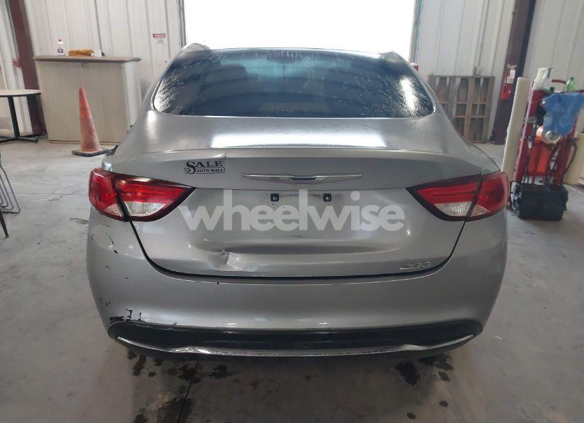 Photo 16 of 2015 Chrysler 200 LIMITED (VIN 1C3CCCAB6FN554939)