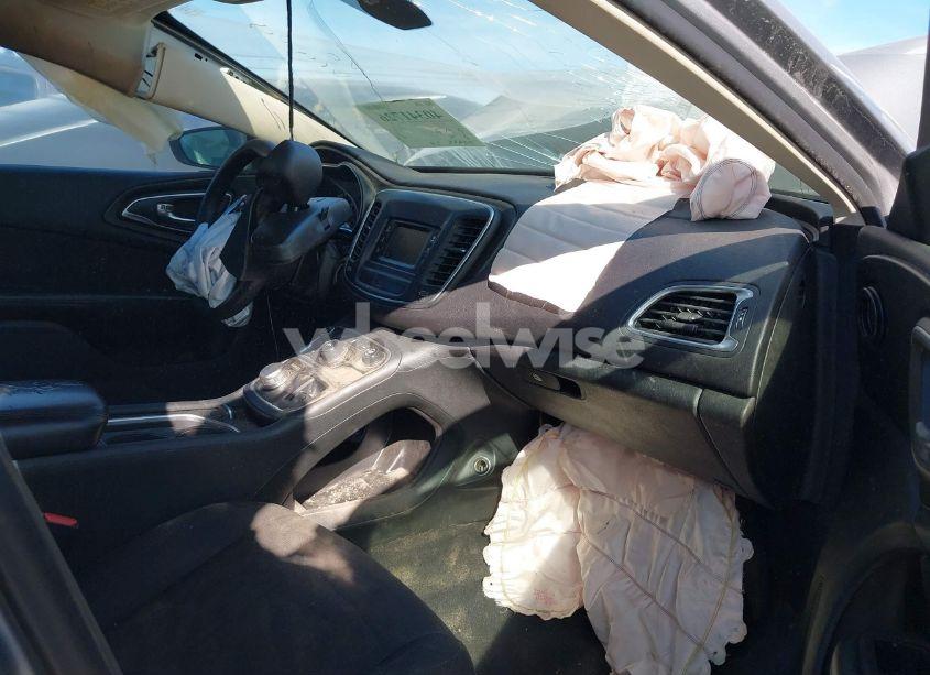 Photo 5 of 2015 Chrysler 200 LIMITED (VIN 1C3CCCAB6FN554939)