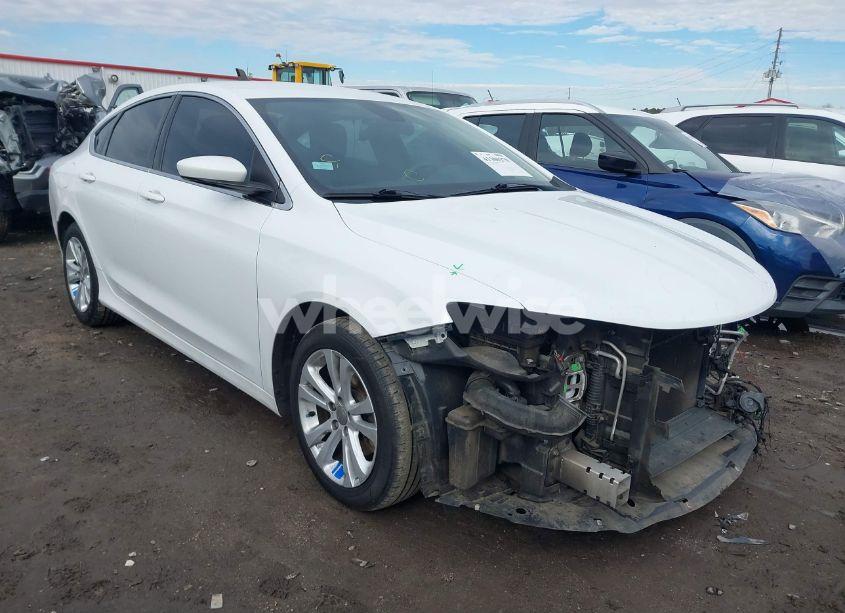 2015 Chrysler 200 LIMITED (VIN 1C3CCCAB6FN554942) main photo