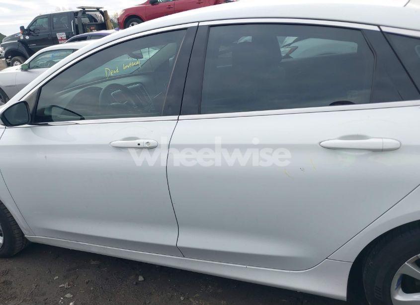 Photo 15 of 2015 Chrysler 200 LIMITED (VIN 1C3CCCAB6FN554942)