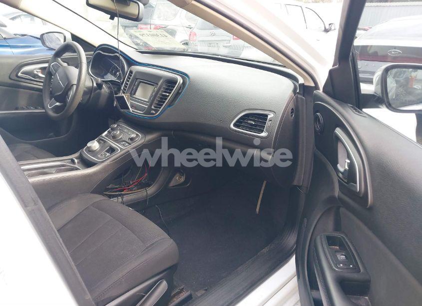 Photo 5 of 2015 Chrysler 200 LIMITED (VIN 1C3CCCAB6FN554942)