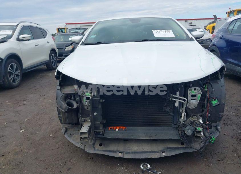 Photo 6 of 2015 Chrysler 200 LIMITED (VIN 1C3CCCAB6FN554942)