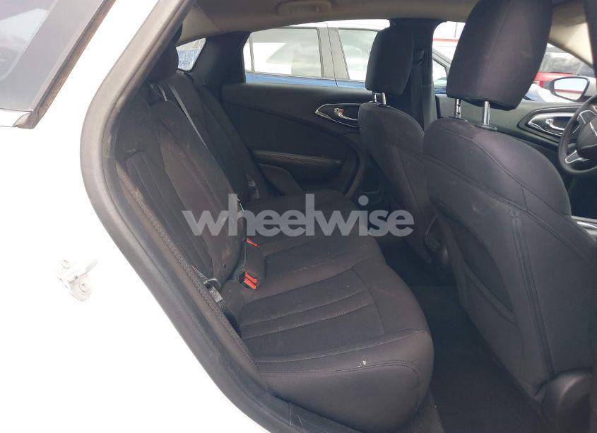 Photo 8 of 2015 Chrysler 200 LIMITED (VIN 1C3CCCAB6FN554942)