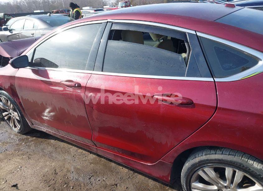 Photo 15 of 2015 Chrysler 200 LIMITED (VIN 1C3CCCAB6FN556125)