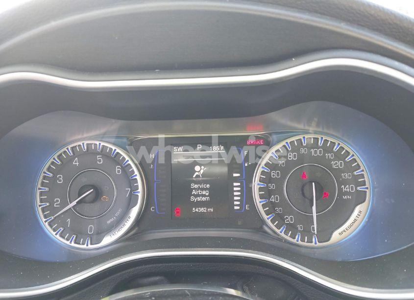Photo 7 of 2015 Chrysler 200 LIMITED (VIN 1C3CCCAB6FN556125)