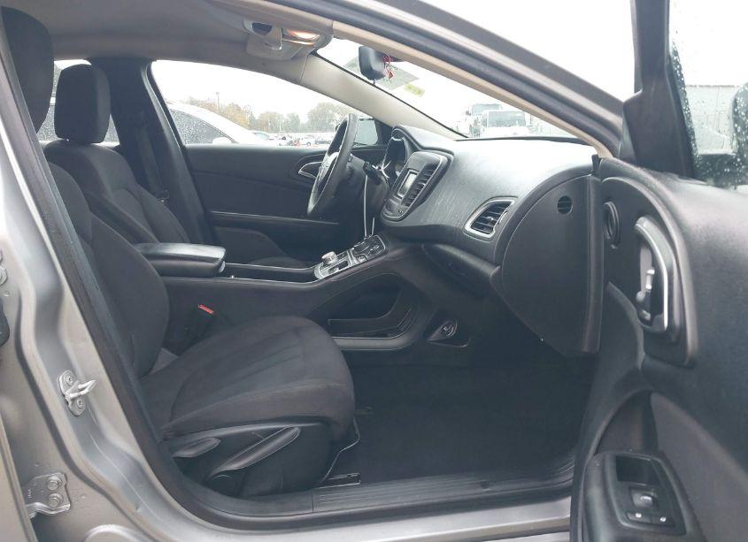 Photo 5 of 2015 Chrysler 200 LIMITED (VIN 1C3CCCAB6FN556674)