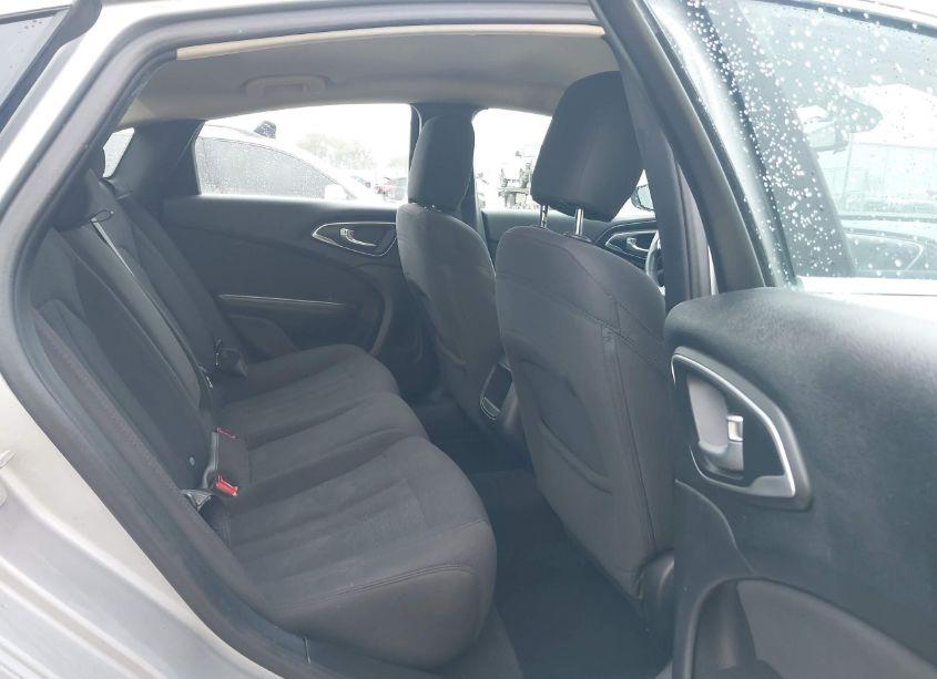 Photo 8 of 2015 Chrysler 200 LIMITED (VIN 1C3CCCAB6FN556674)