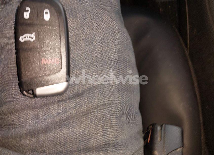 Photo 11 of 2015 Chrysler 200 LIMITED (VIN 1C3CCCAB6FN561051)