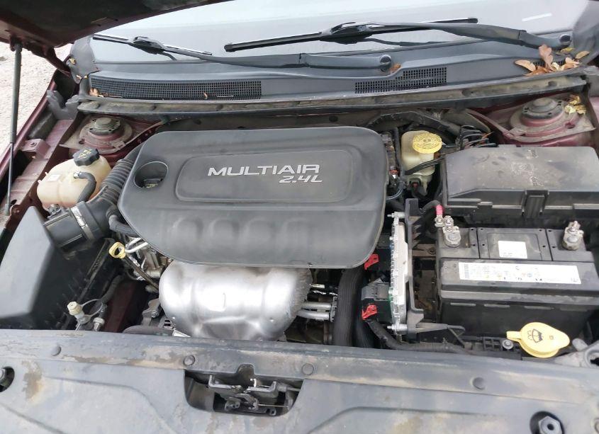 Photo 10 of 2015 Chrysler 200 LIMITED (VIN 1C3CCCAB6FN562684)