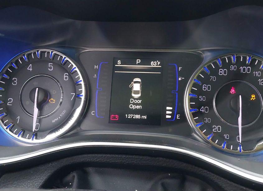Photo 7 of 2015 Chrysler 200 LIMITED (VIN 1C3CCCAB6FN562684)