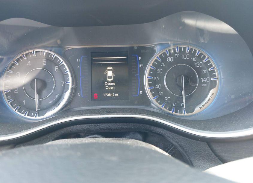 Photo 7 of 2015 Chrysler 200 LIMITED (VIN 1C3CCCAB6FN564886)