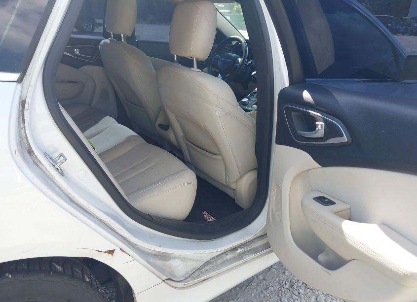 Photo 8 of 2015 Chrysler 200 LIMITED (VIN 1C3CCCAB6FN564886)