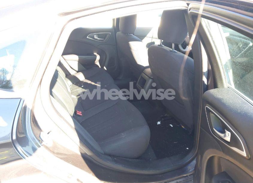 Photo 8 of 2015 Chrysler 200 LIMITED (VIN 1C3CCCAB6FN579551)