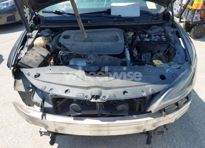 Photo 10 of 2015 Chrysler 200 LIMITED (VIN 1C3CCCAB6FN594048)