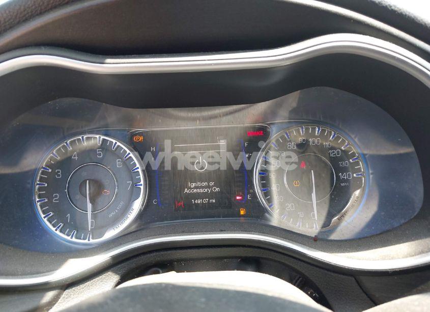 Photo 7 of 2015 Chrysler 200 LIMITED (VIN 1C3CCCAB6FN594048)