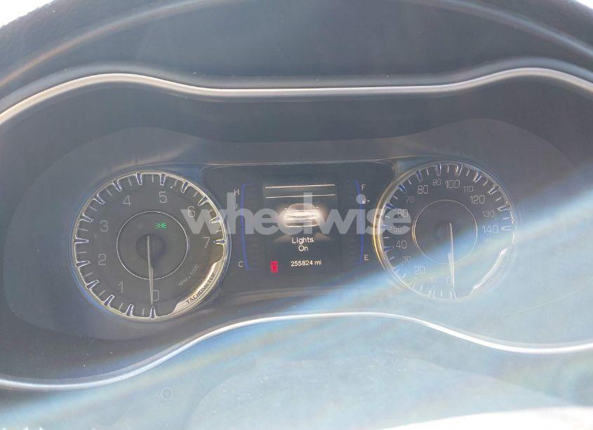 Photo 7 of 2015 Chrysler 200 LIMITED (VIN 1C3CCCAB6FN598701)