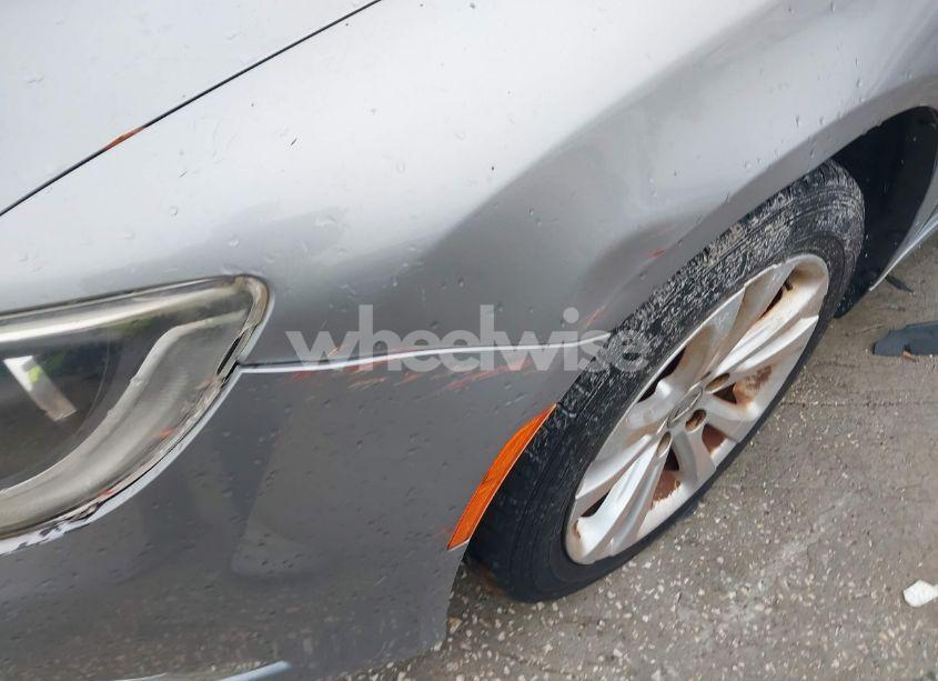 Photo 12 of 2015 Chrysler 200 LIMITED (VIN 1C3CCCAB6FN611060)