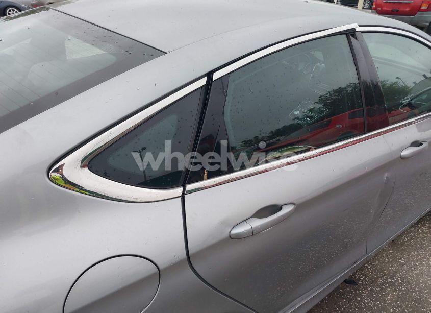 Photo 14 of 2015 Chrysler 200 LIMITED (VIN 1C3CCCAB6FN611060)