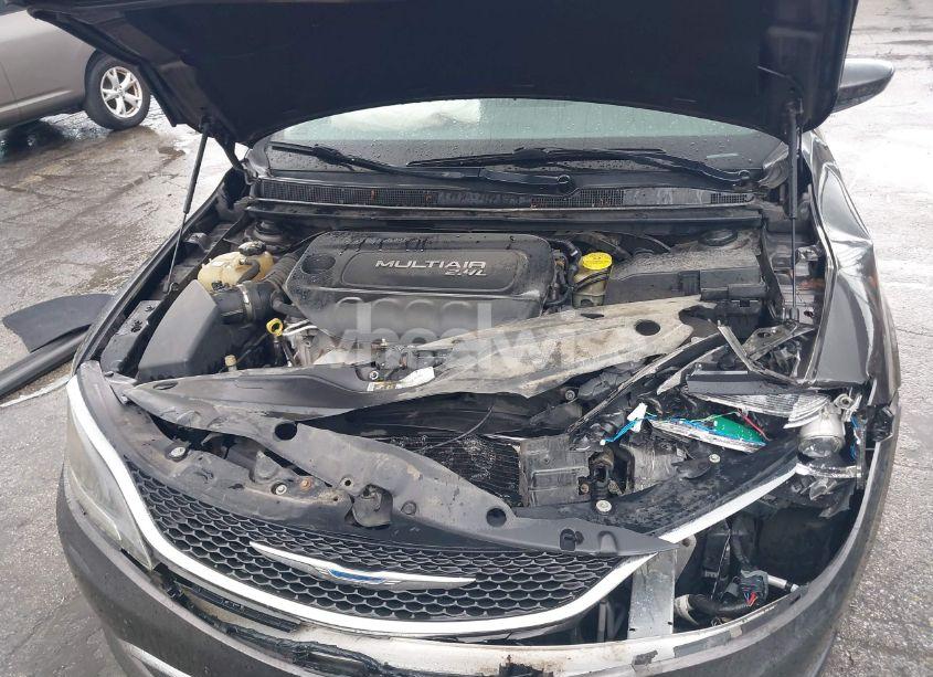 Photo 10 of 2015 Chrysler 200 LIMITED (VIN 1C3CCCAB6FN612466)