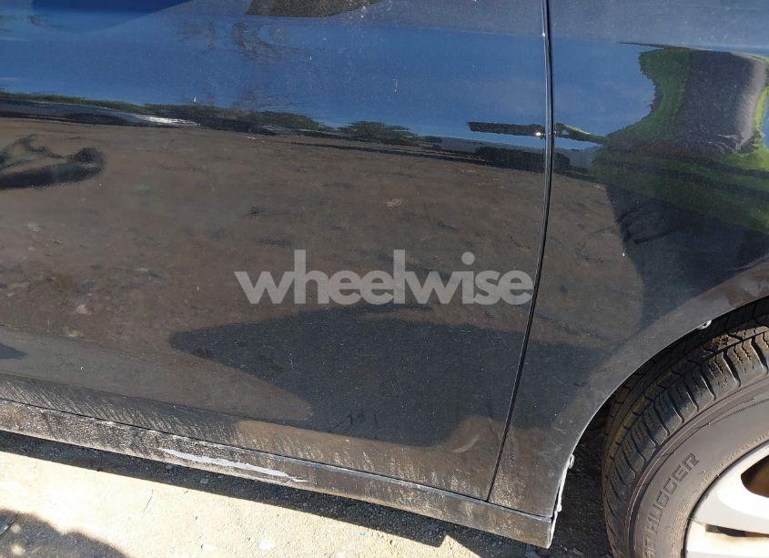 Photo 6 of 2015 Chrysler 200 LIMITED (VIN 1C3CCCAB6FN613228)