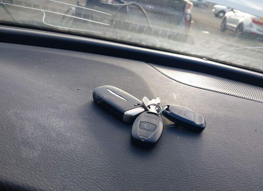 Photo 11 of 2015 Chrysler 200 LIMITED (VIN 1C3CCCAB6FN632569)