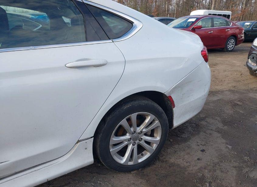 Photo 6 of 2015 Chrysler 200 LIMITED (VIN 1C3CCCAB6FN632569)