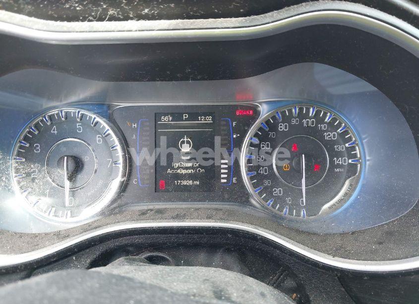 Photo 7 of 2015 Chrysler 200 LIMITED (VIN 1C3CCCAB6FN645130)